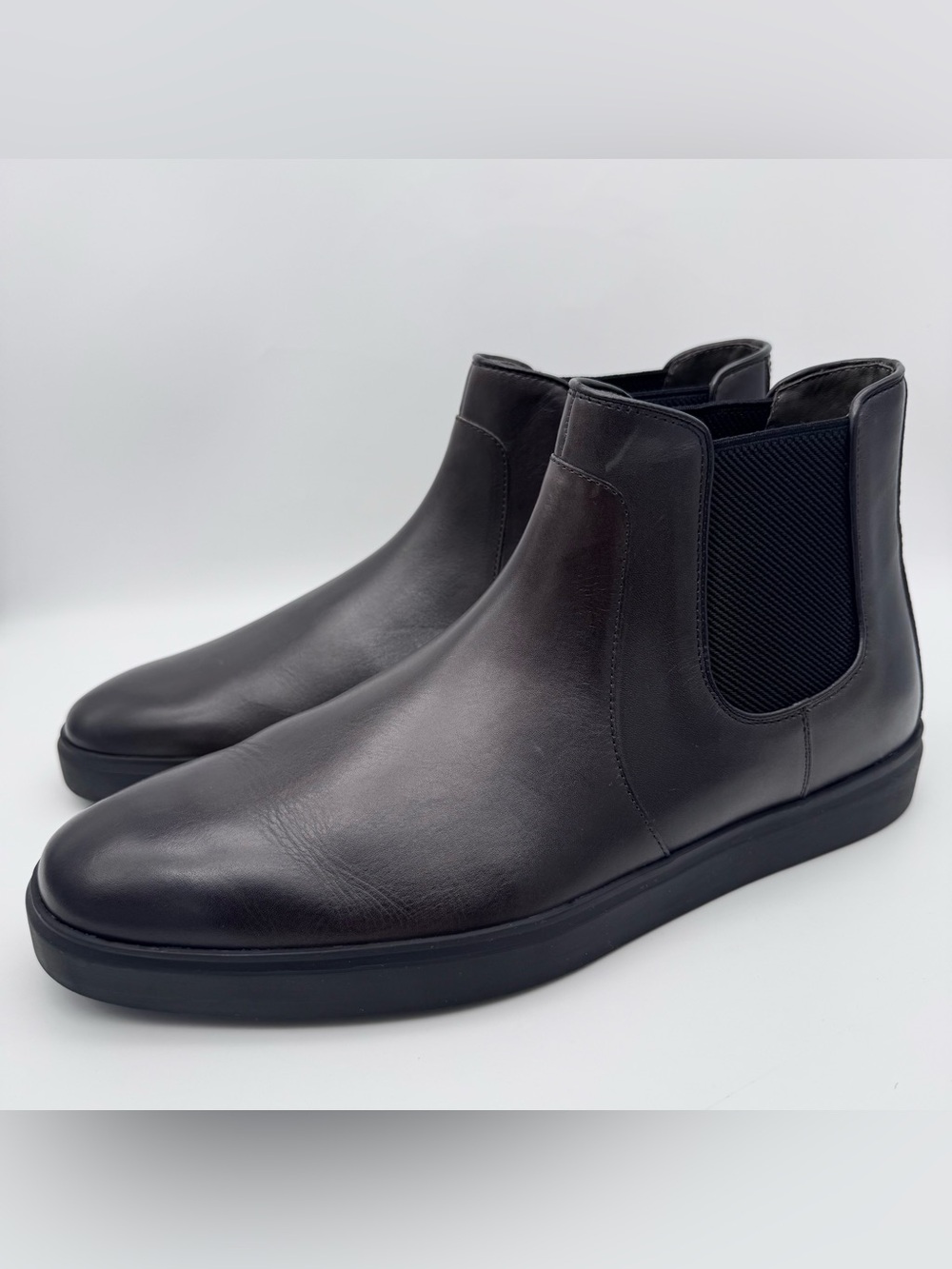 Johnston & Murphy Brody Men's 10.5 M Black Hand-Stained Leather Chelsea Boots